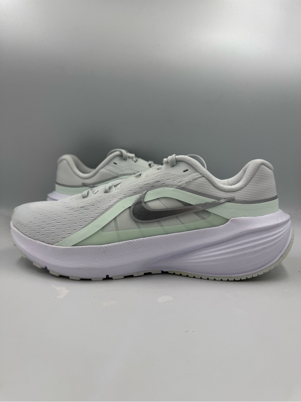 Nike Downshifter 14 Off White Barely Green BRAND NEW Size 10.5 Women